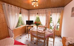 Le Petit Chalet